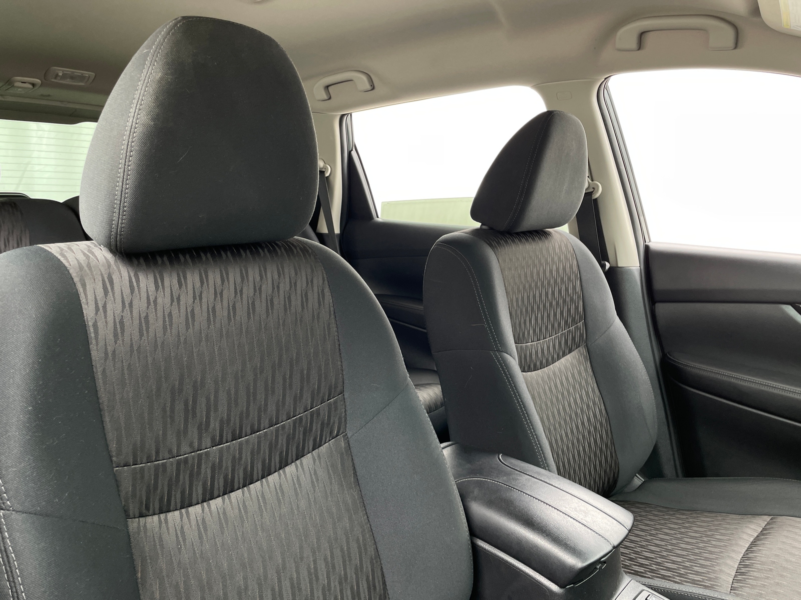 Thumbnail: 2019 Nissan Rogue - 2