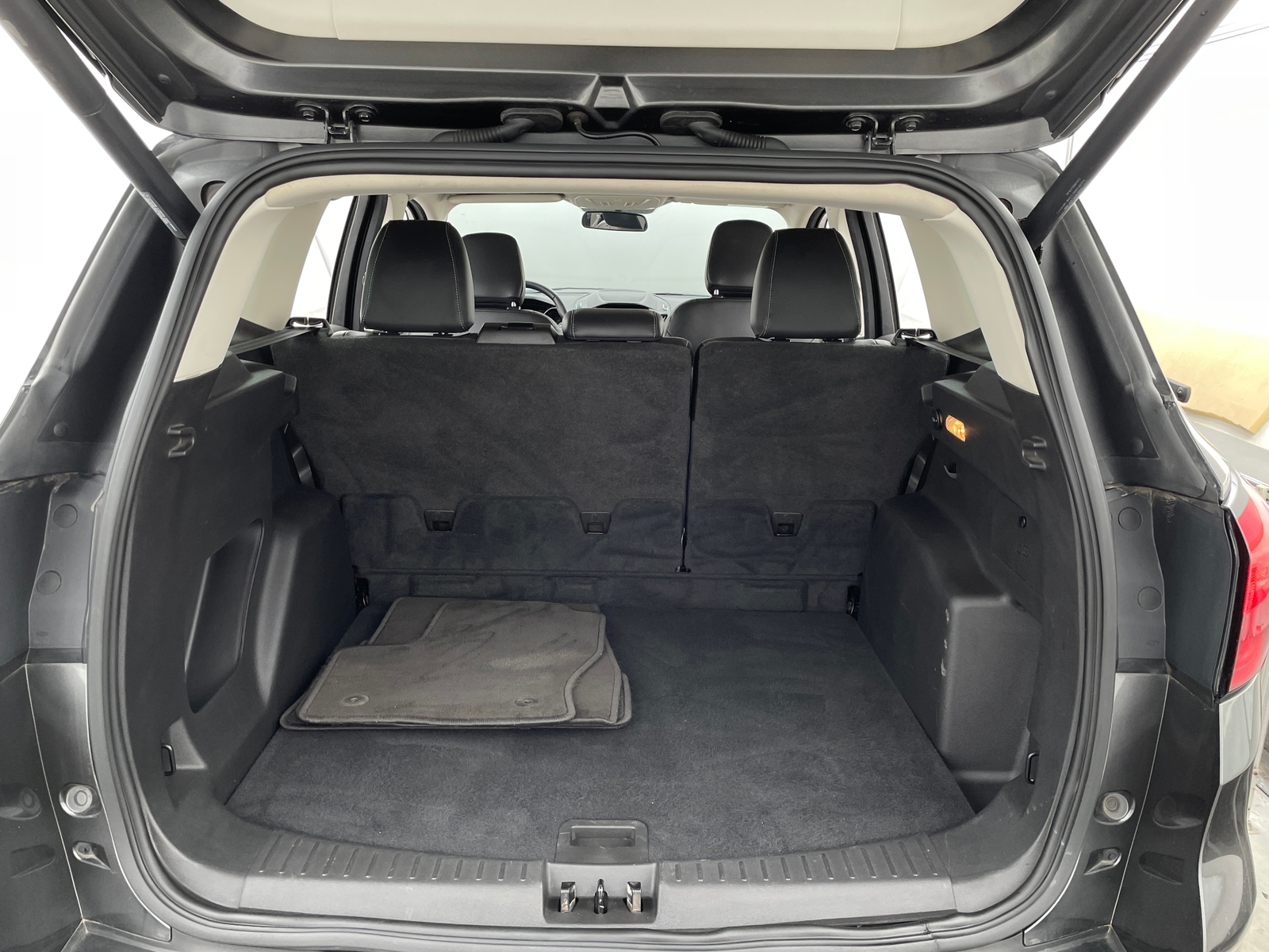 Thumbnail: 2019 Ford Escape - 6