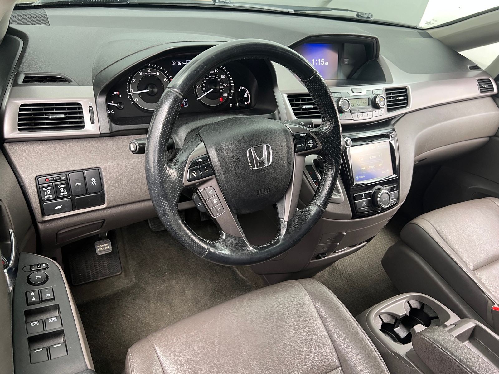 Thumbnail: 2017 Honda Odyssey - 2