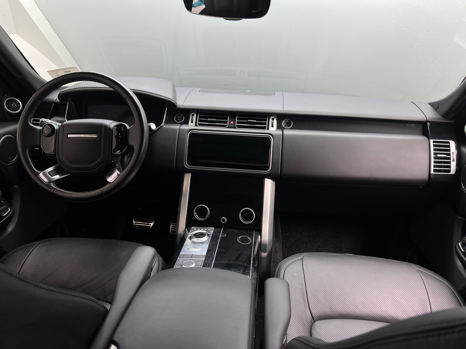 Thumbnail: 2018 Land Rover Range Rover - 2
