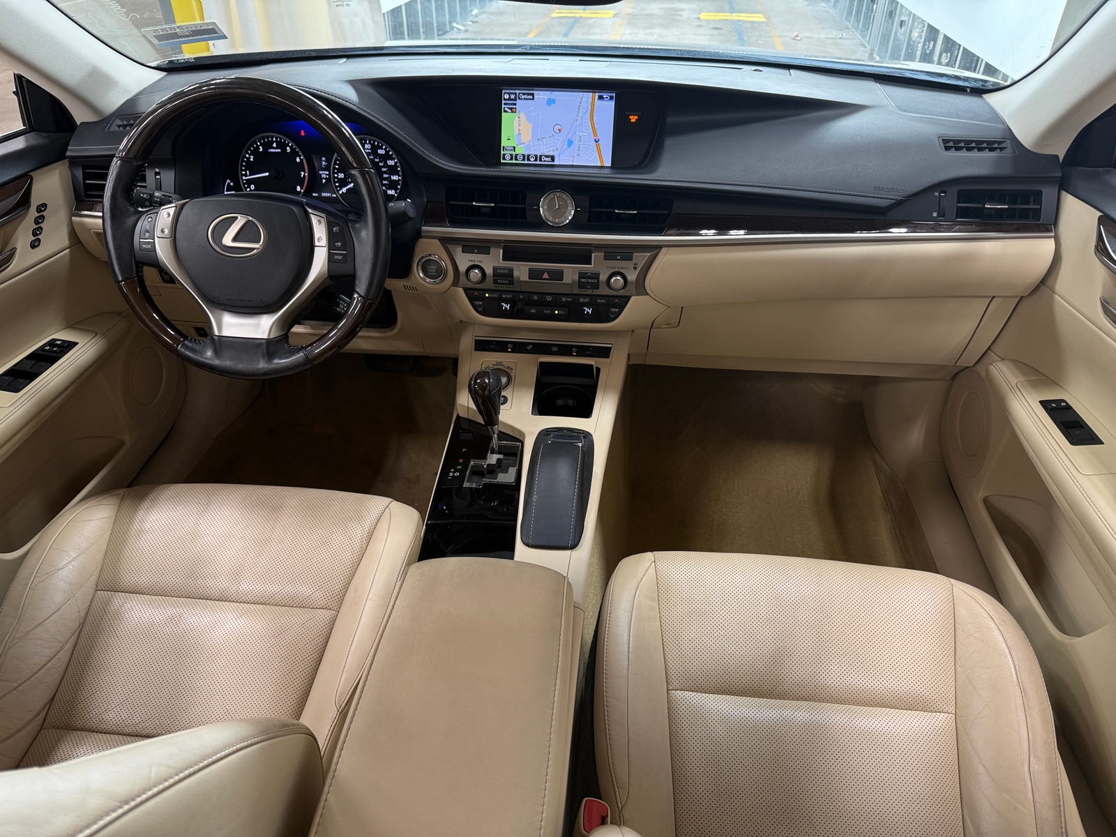 Thumbnail: 2015 Lexus ES - 2