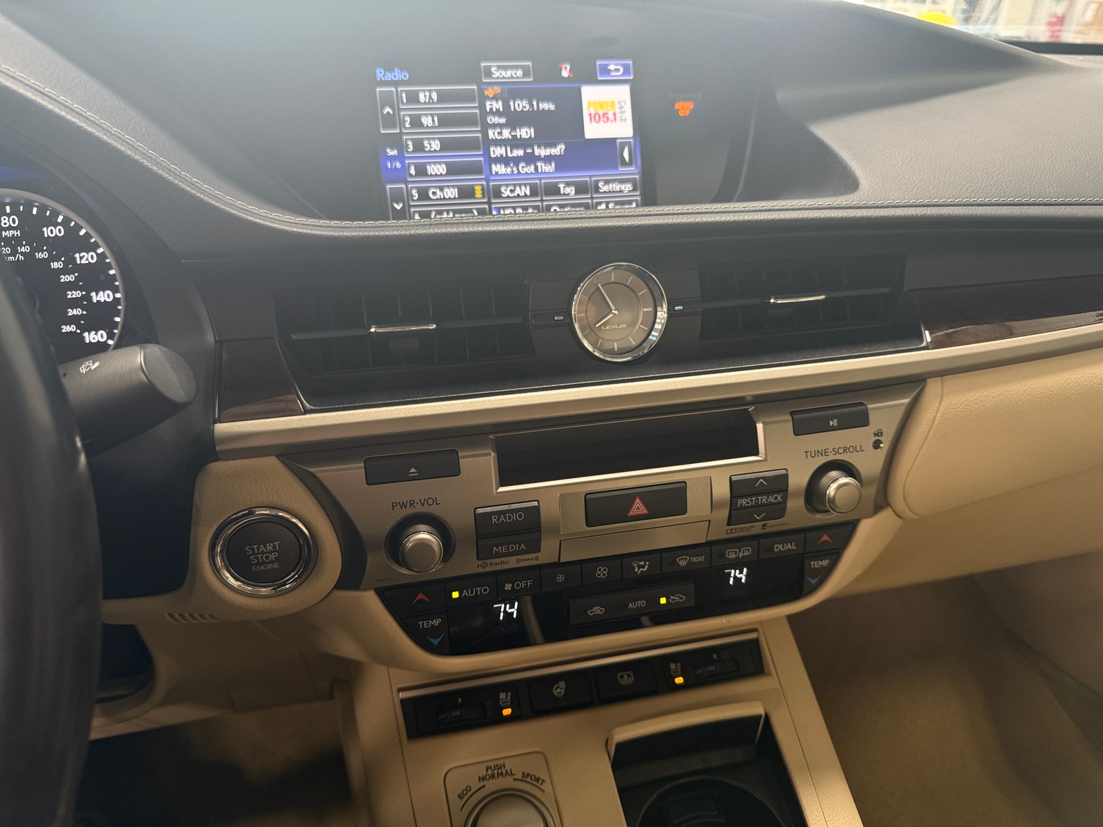 Thumbnail: 2015 Lexus ES - 3