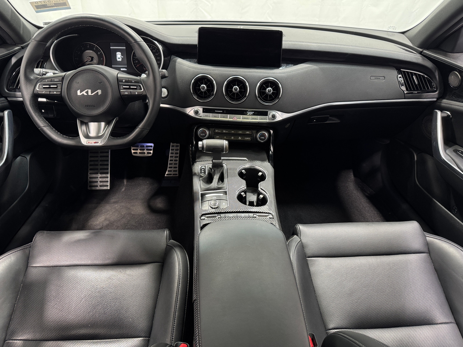 Thumbnail: 2022 Kia Stinger - 2