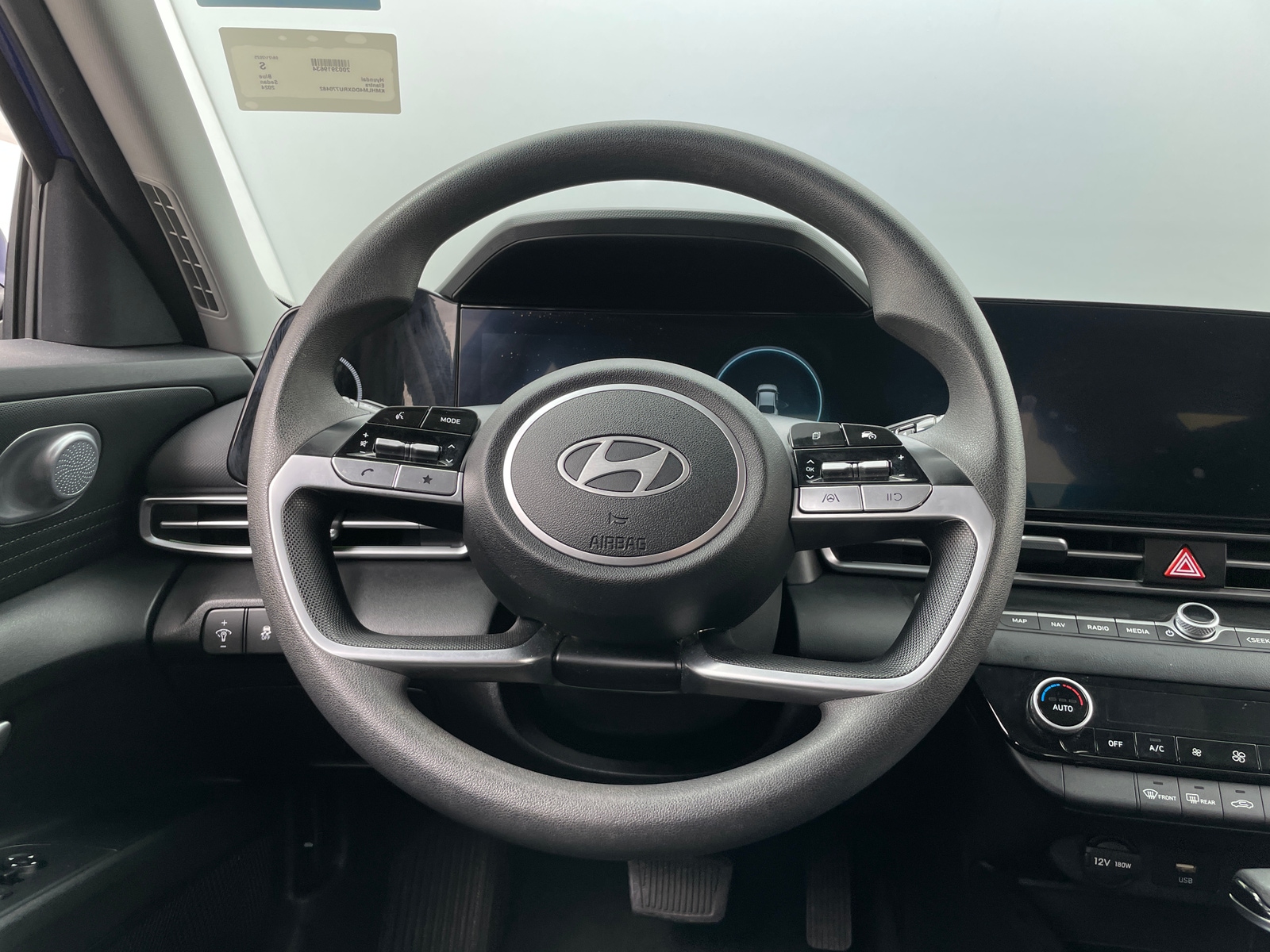 Thumbnail: 2024 Hyundai Elantra - 4