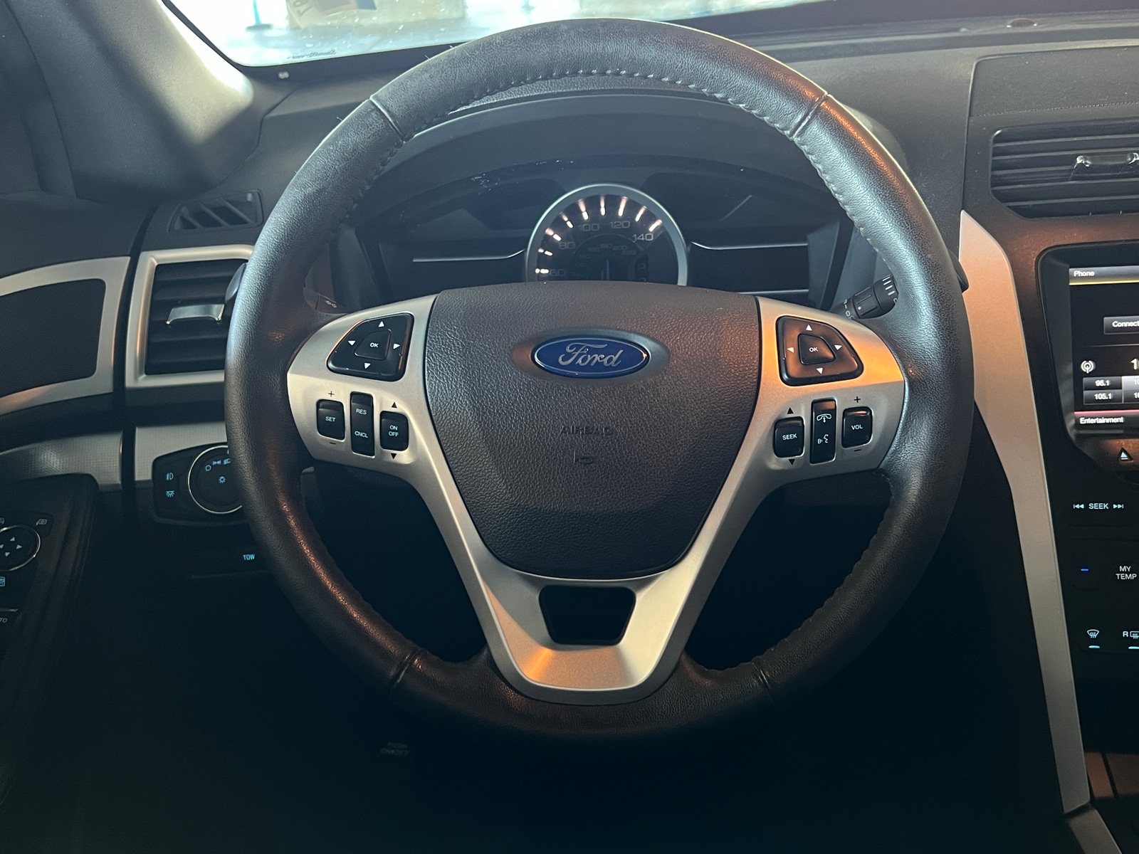 Thumbnail: 2015 Ford Explorer - 5