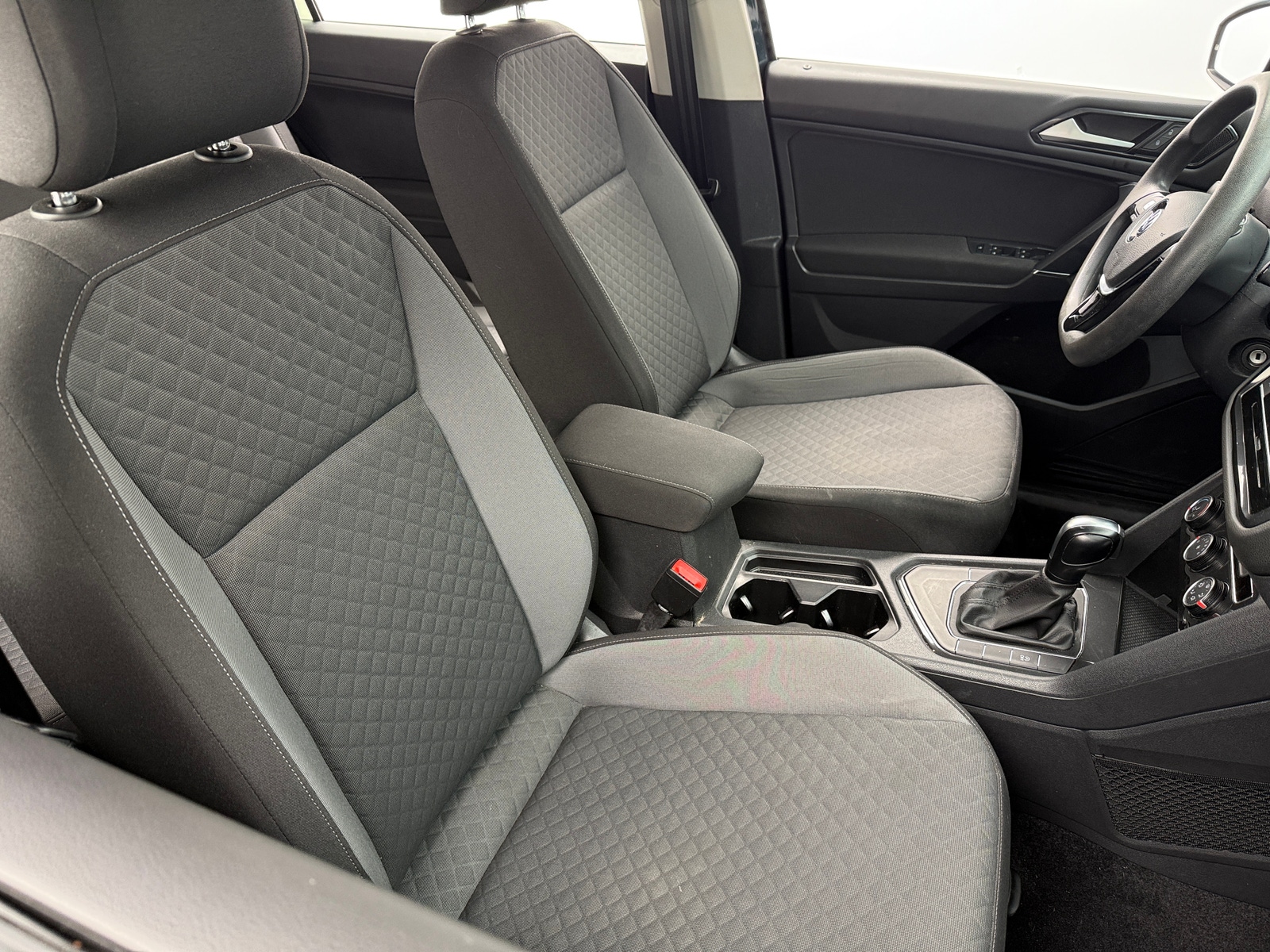 Thumbnail: 2018 Volkswagen Tiguan - 2