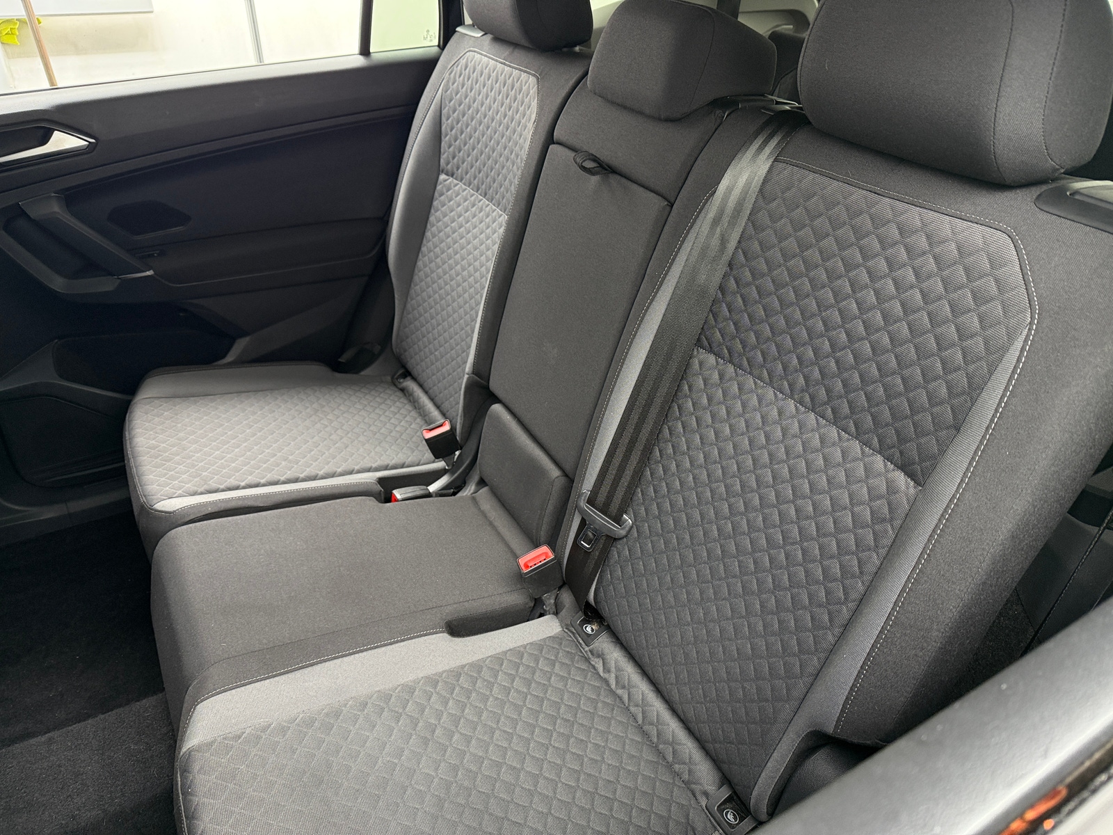 Thumbnail: 2018 Volkswagen Tiguan - 6