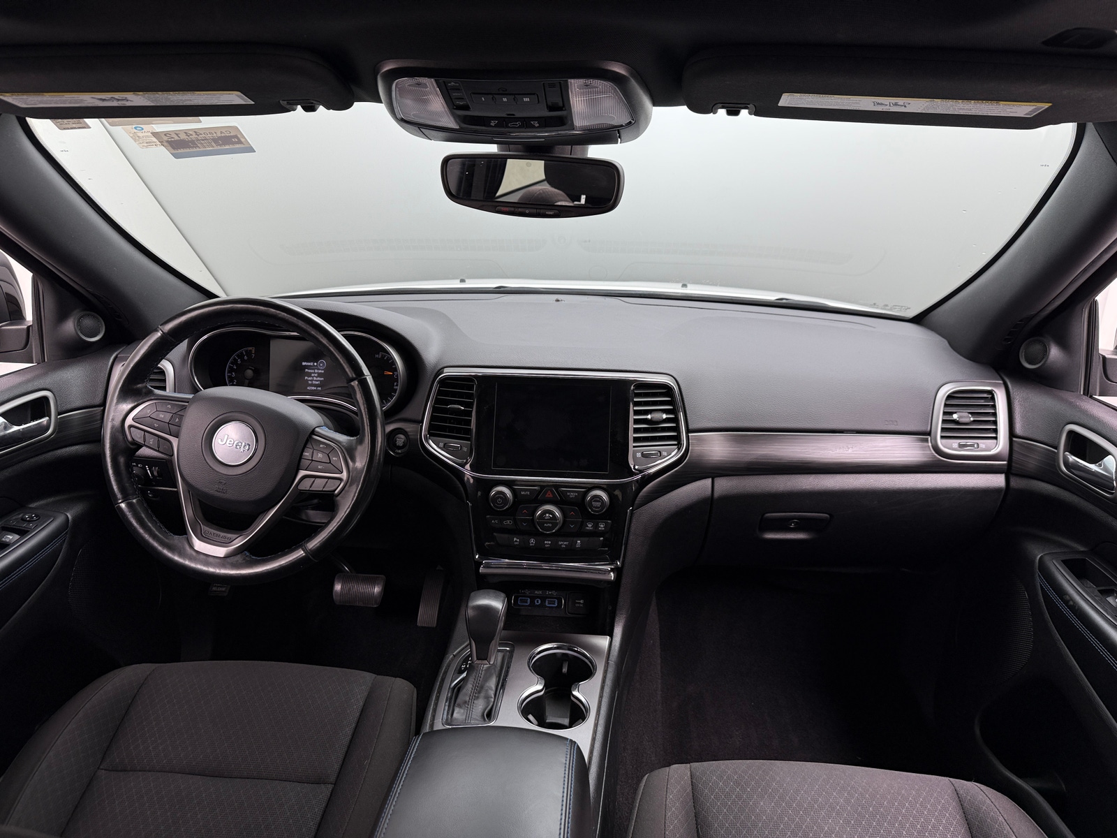 Thumbnail: 2020 Jeep Grand Cherokee - 3