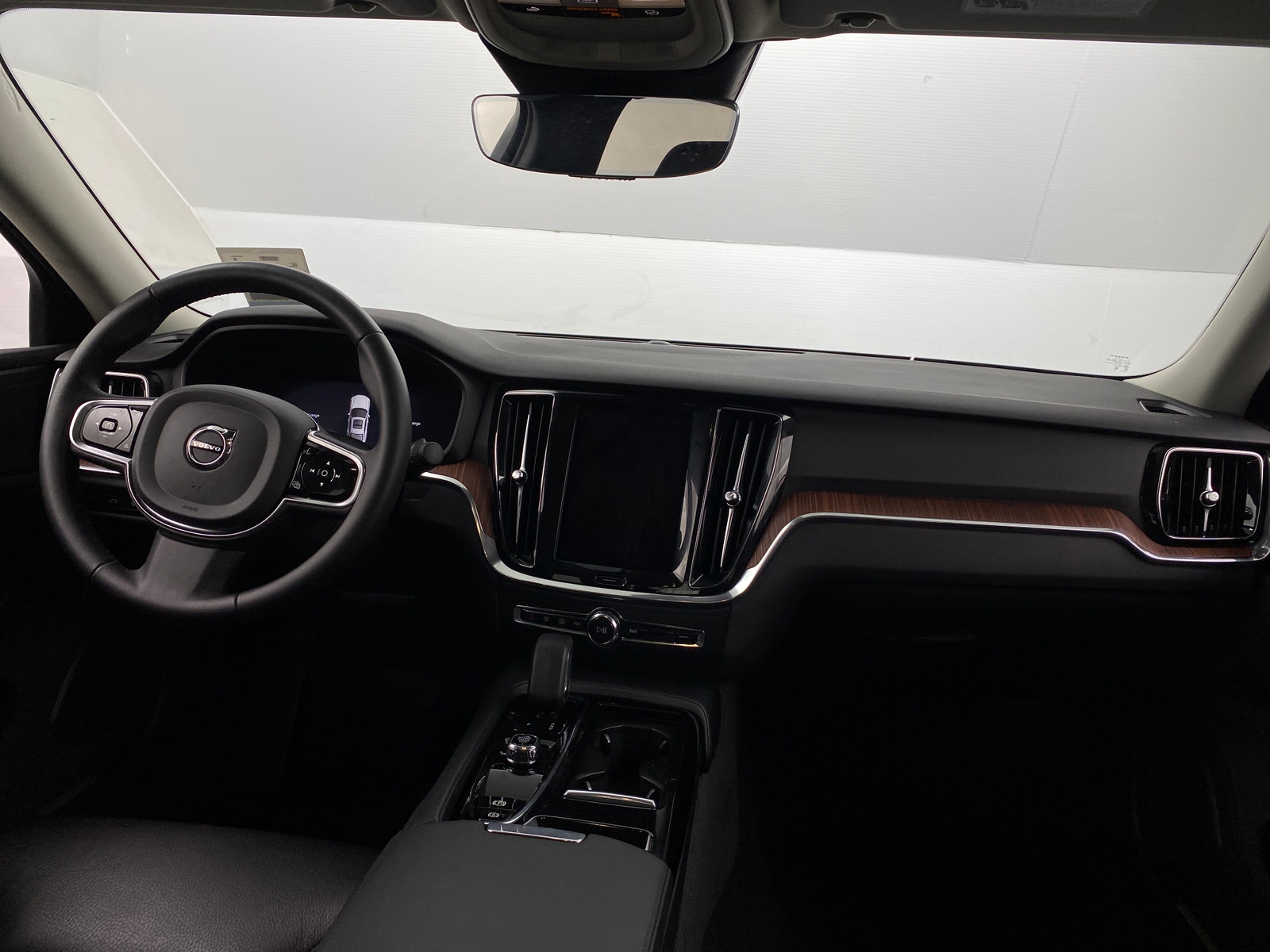 Thumbnail: 2024 Volvo S60 - 2