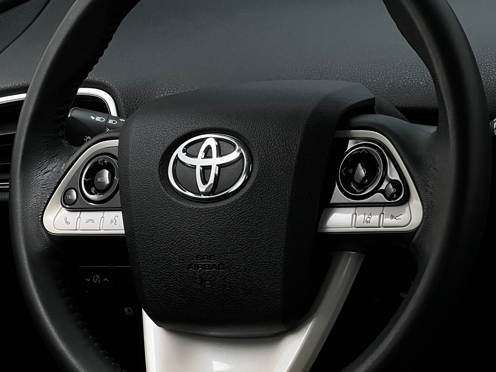 Thumbnail: 2017 Toyota Prius - 5