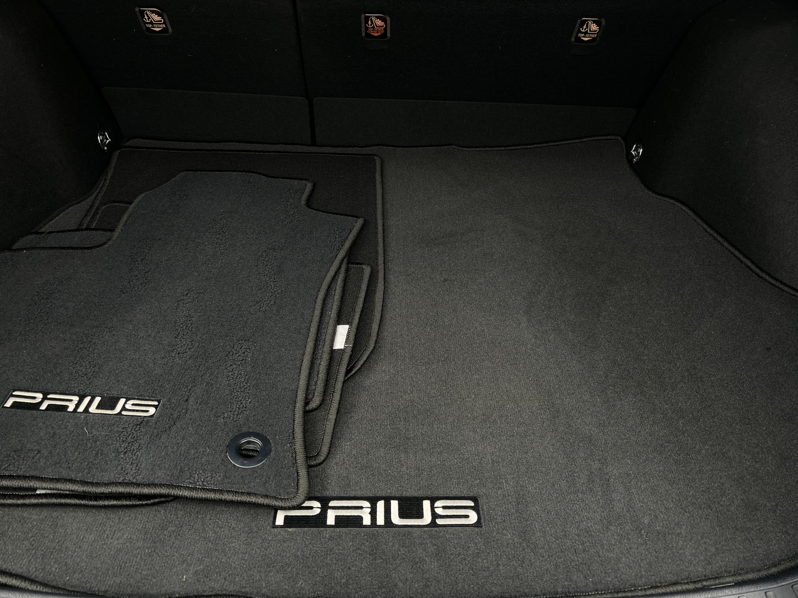 Thumbnail: 2017 Toyota Prius - 7