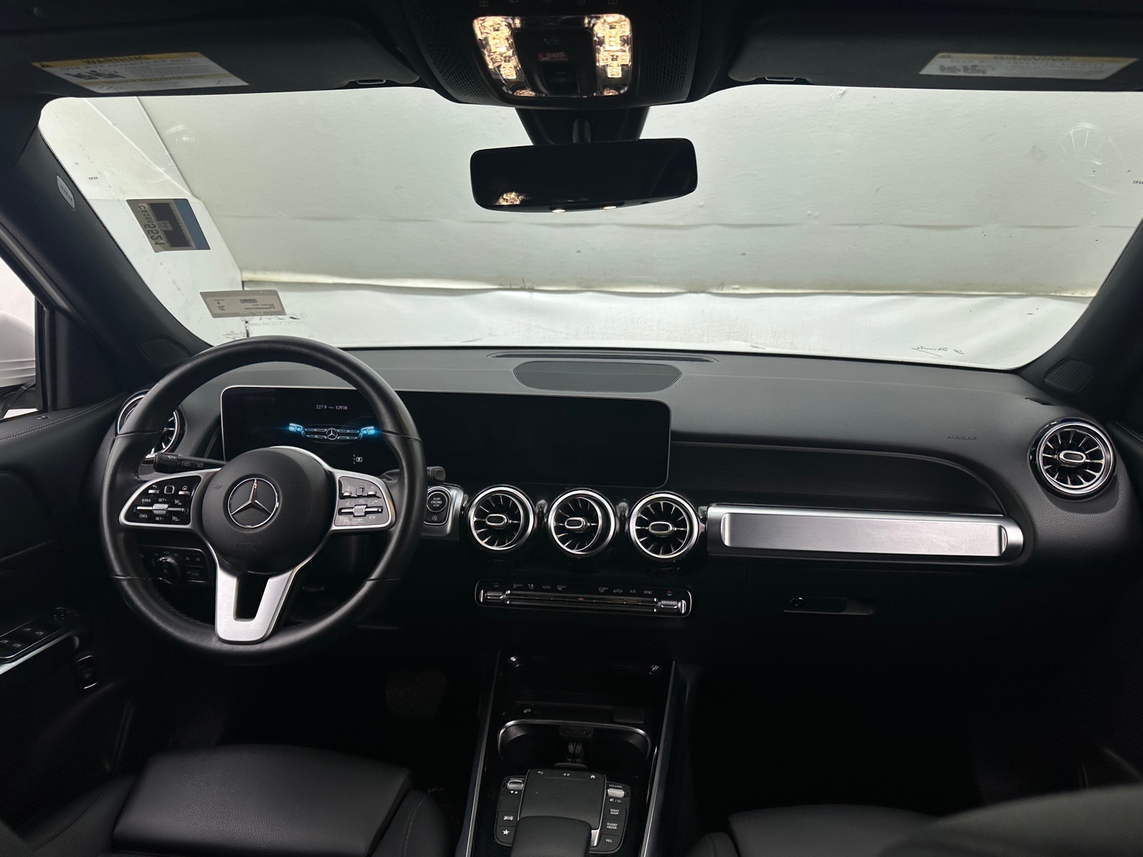 Thumbnail: 2021 Mercedes-Benz GLB - 2