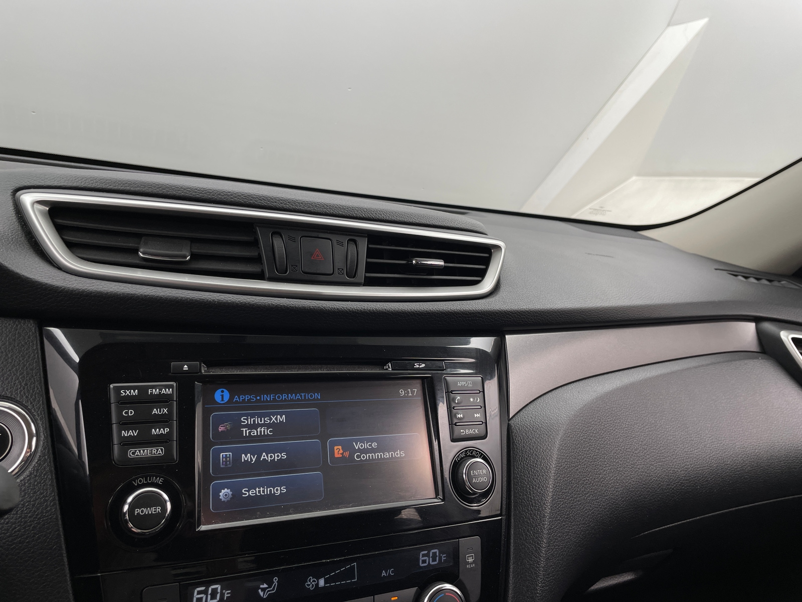 Thumbnail: 2016 Nissan Rogue - 4