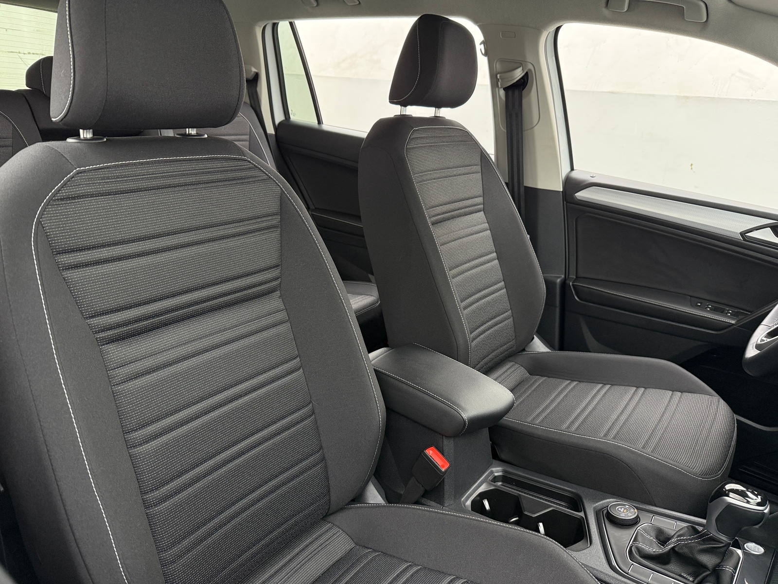 Thumbnail: 2024 Volkswagen Tiguan - 2