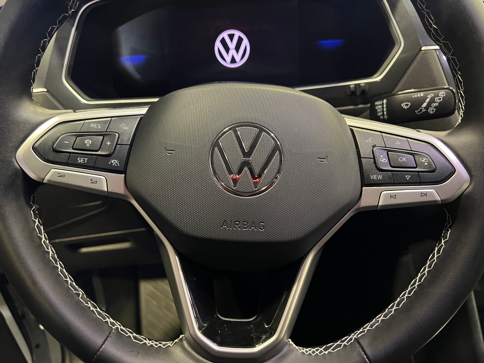 Thumbnail: 2024 Volkswagen Tiguan - 5