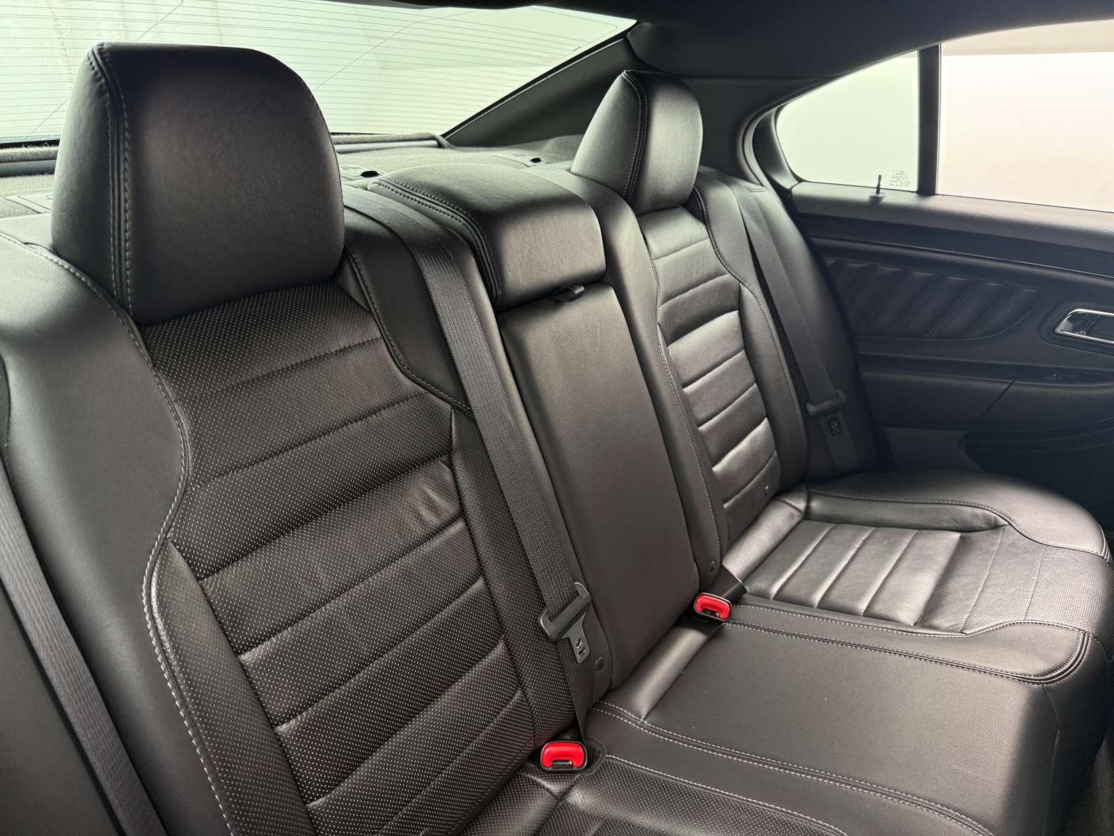 Thumbnail: 2015 Ford Taurus - 5