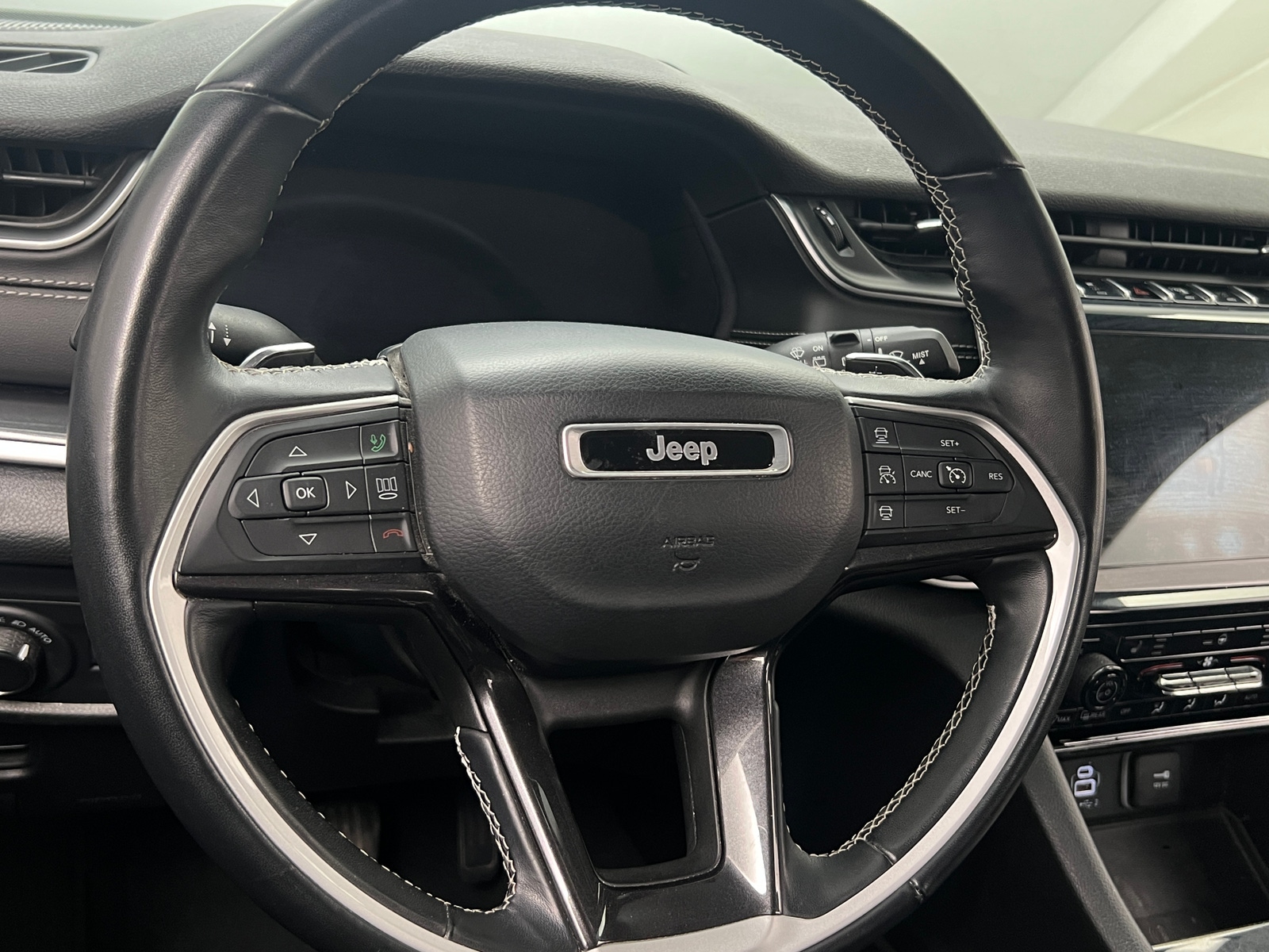 Thumbnail: 2021 Jeep Grand Cherokee L - 5