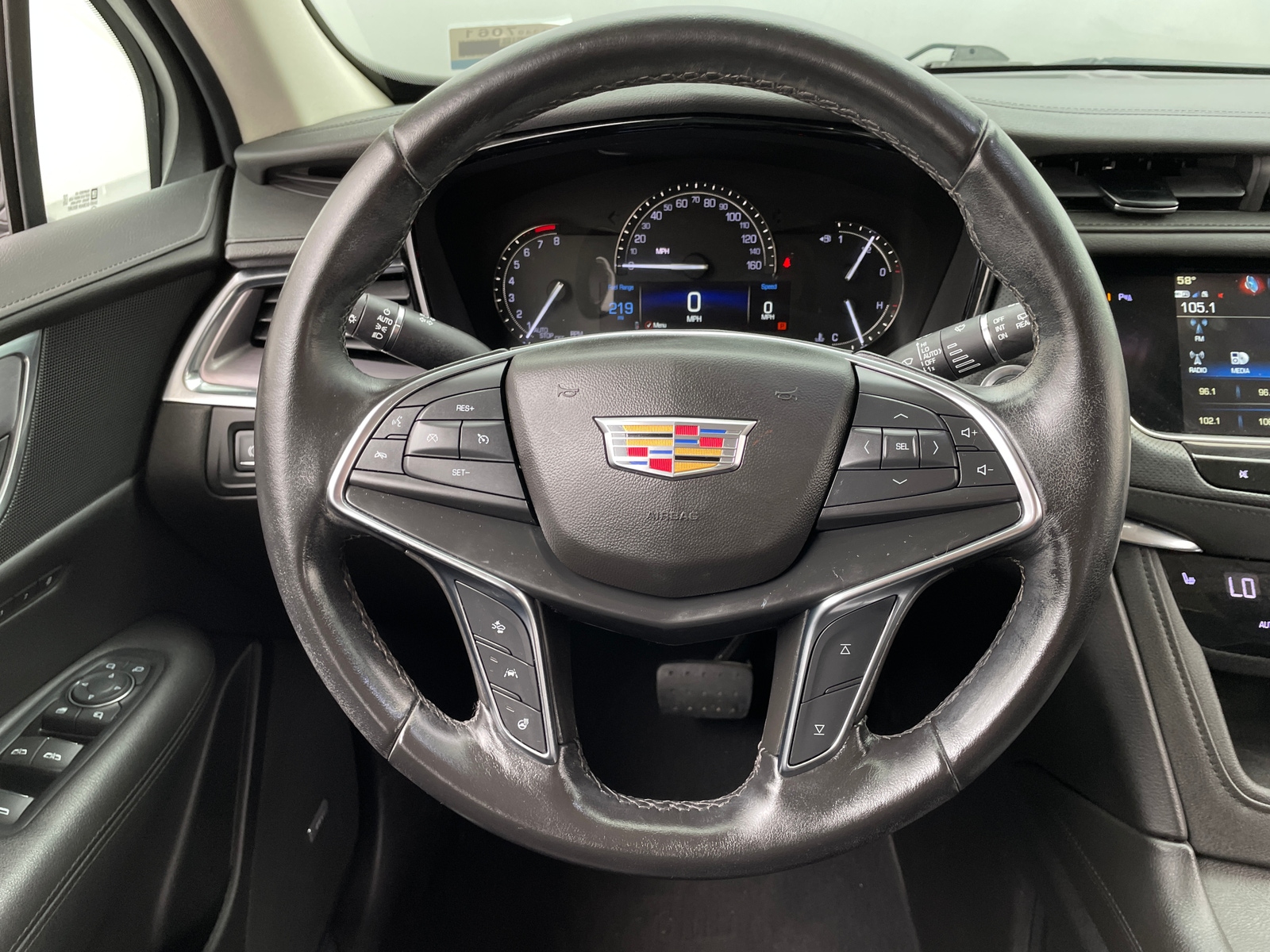 Thumbnail: 2019 Cadillac XT5 - 4