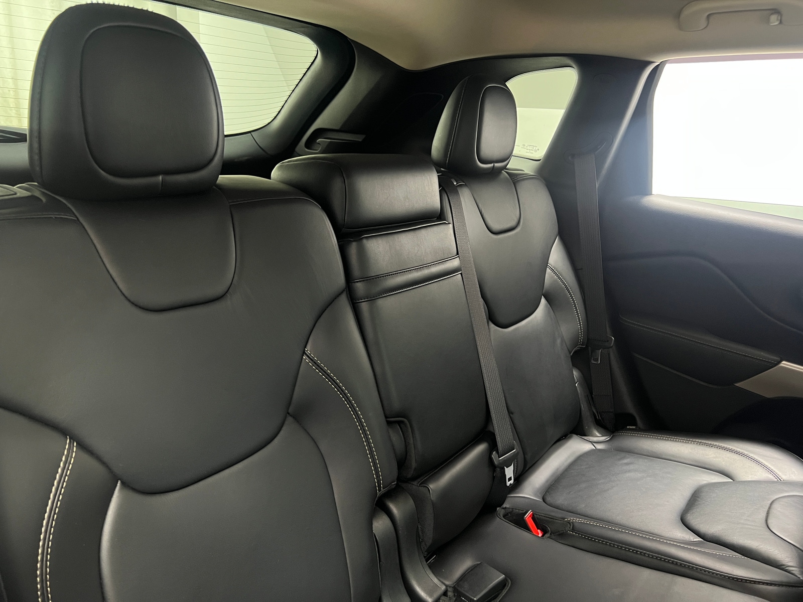 Thumbnail: 2017 Jeep Cherokee - 5