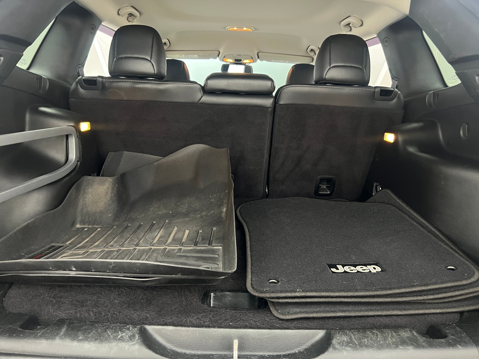 Thumbnail: 2017 Jeep Cherokee - 6