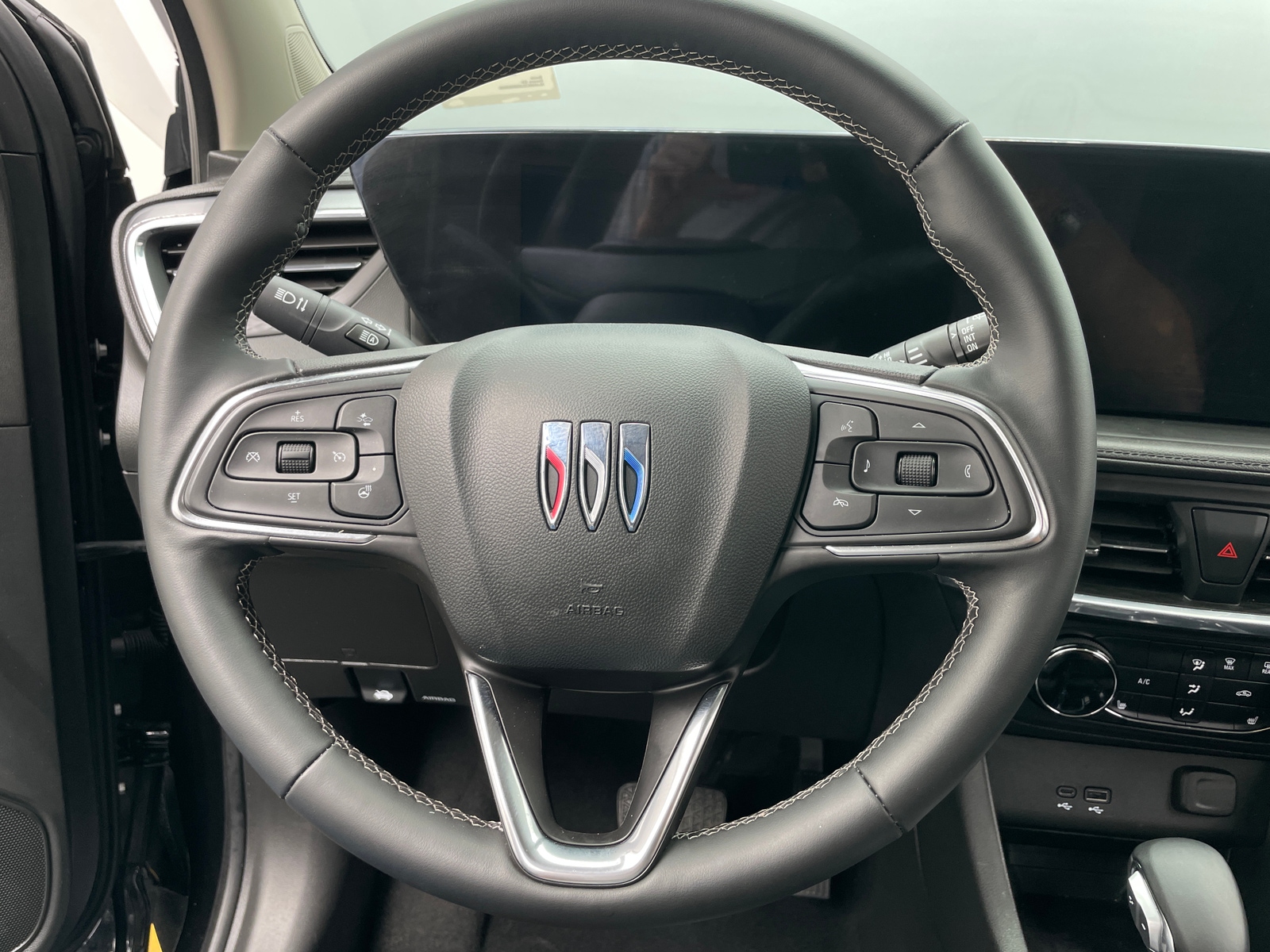 Thumbnail: 2025 Buick Encore GX - 4