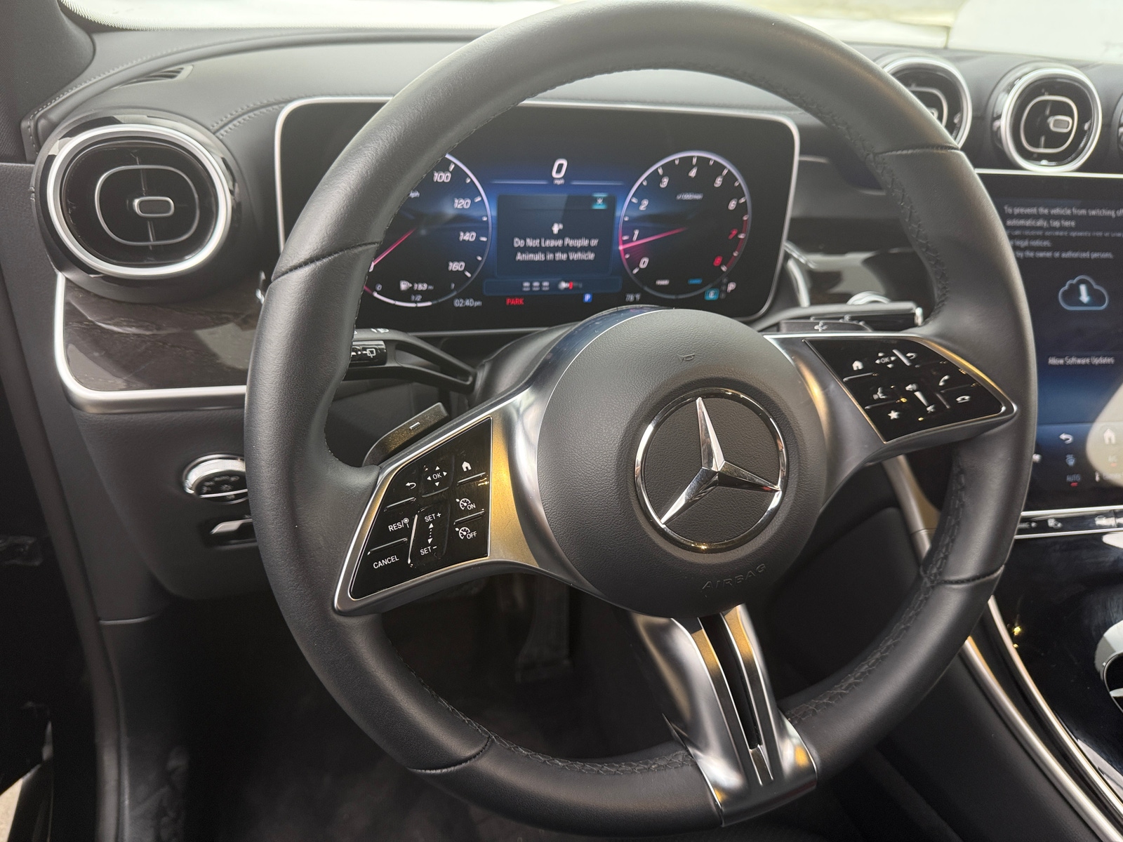 Thumbnail: 2025 Mercedes-Benz GLC - 4