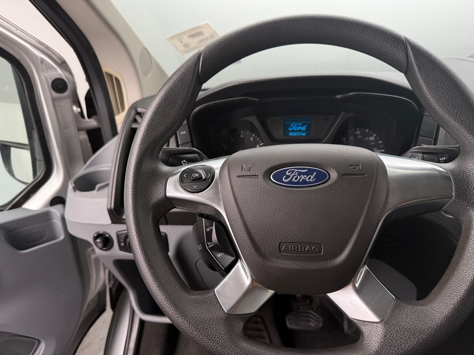 Thumbnail: 2017 Ford Transit Series - 5