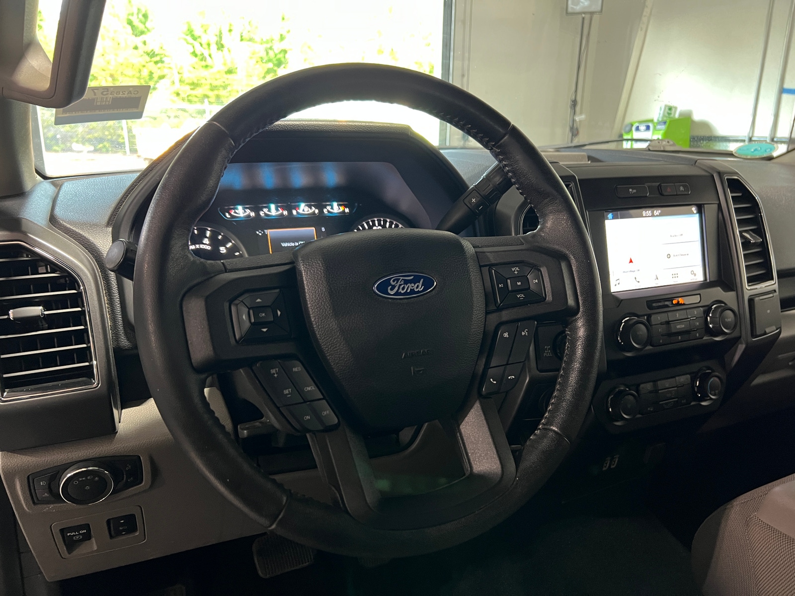 Thumbnail: 2019 Ford Econoline - 5