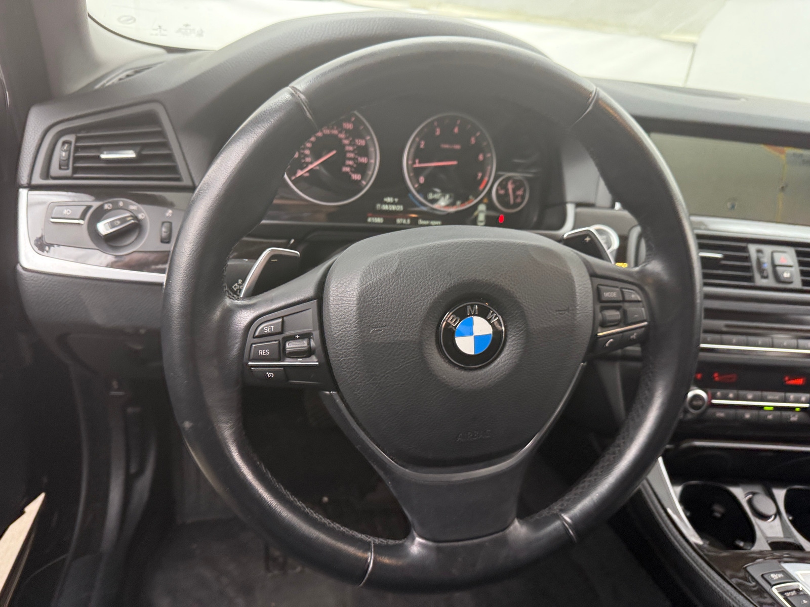Thumbnail: 2016 BMW 5 Series - 4
