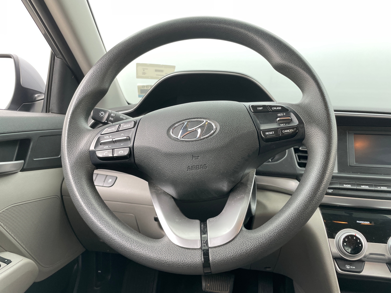 Thumbnail: 2019 Hyundai Elantra - 5