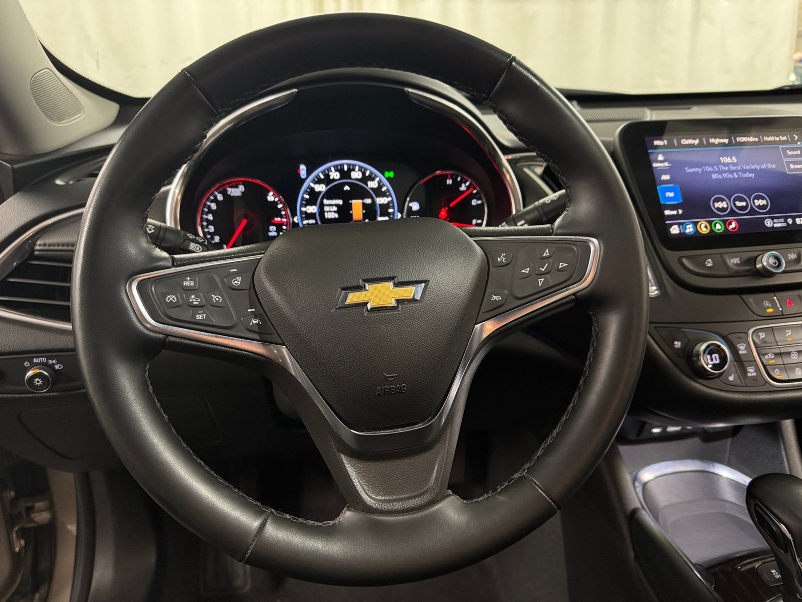 Thumbnail: 2024 Chevrolet Malibu - 4