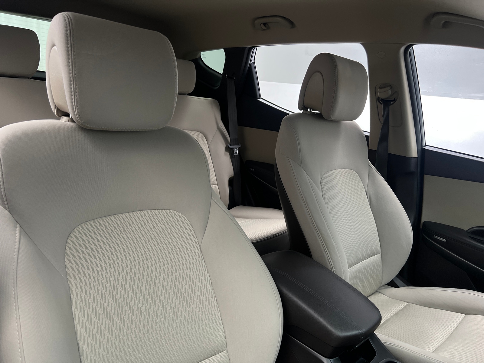 Thumbnail: 2017 Hyundai Santa Fe - 2