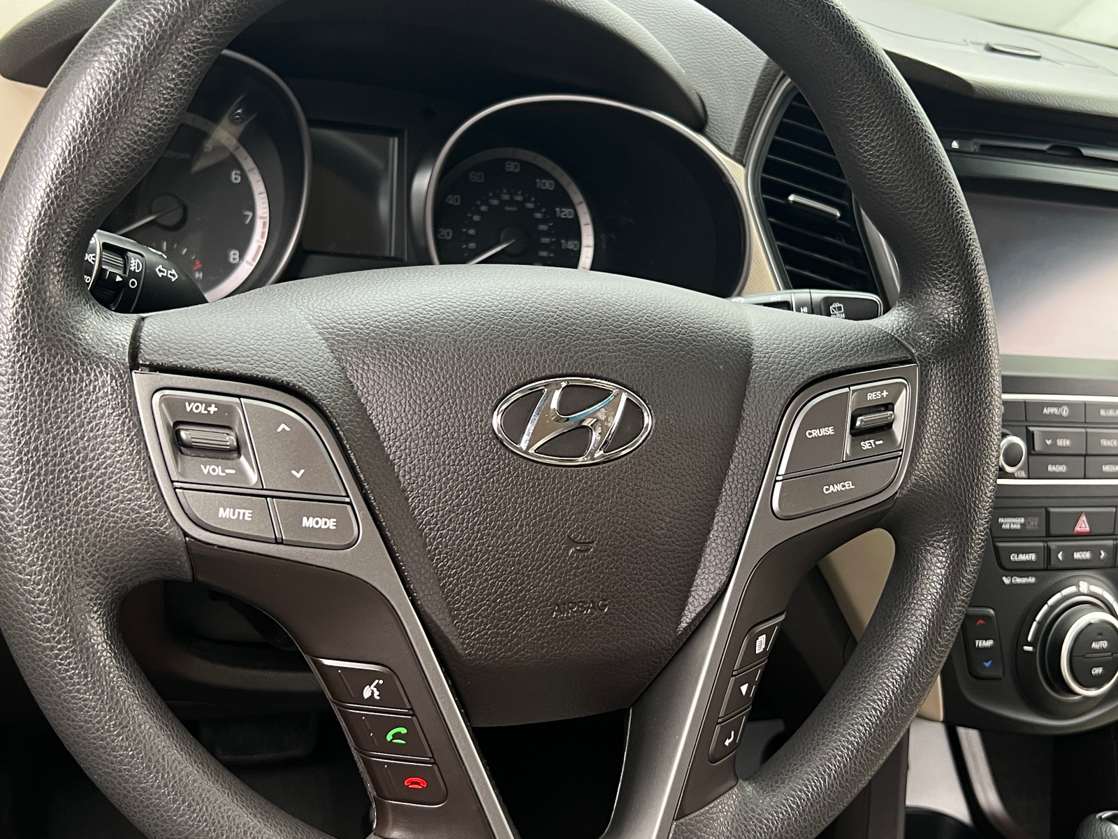 Thumbnail: 2017 Hyundai Santa Fe - 5