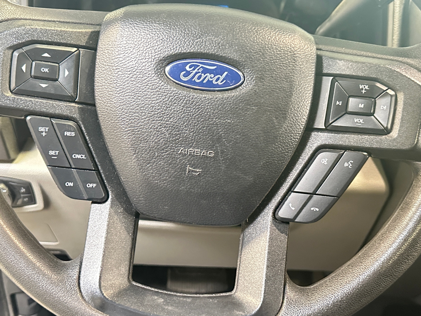 Thumbnail: 2019 Ford Econoline - 4