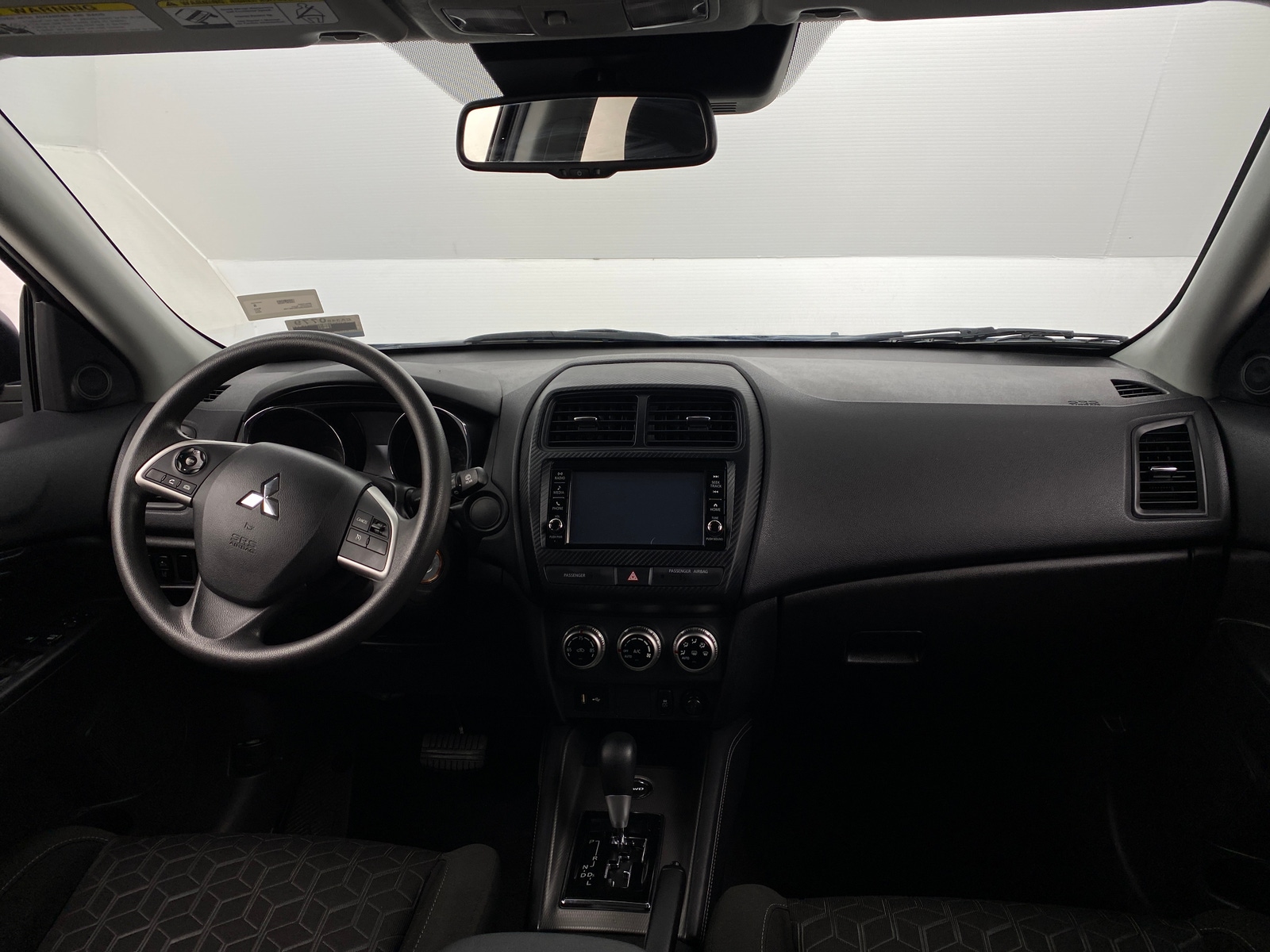 Thumbnail: 2024 Mitsubishi Outlander Sport - 3
