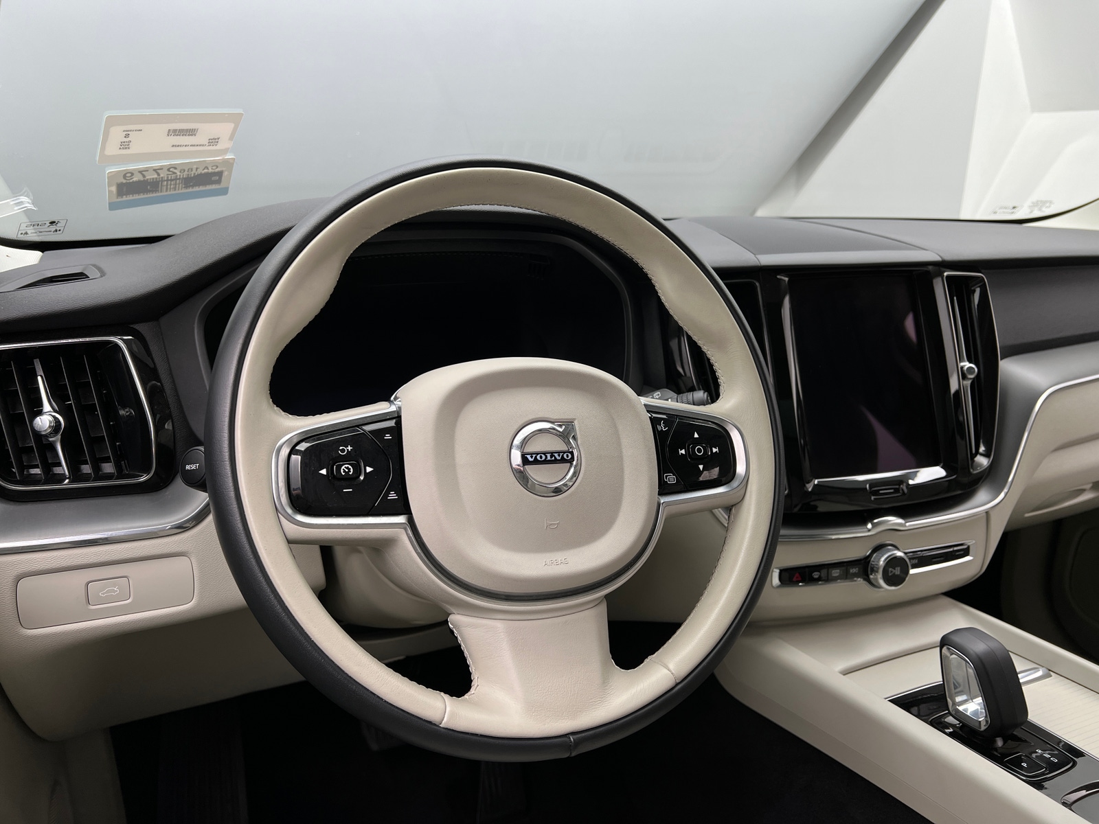 Thumbnail: 2024 Volvo XC60 - 5