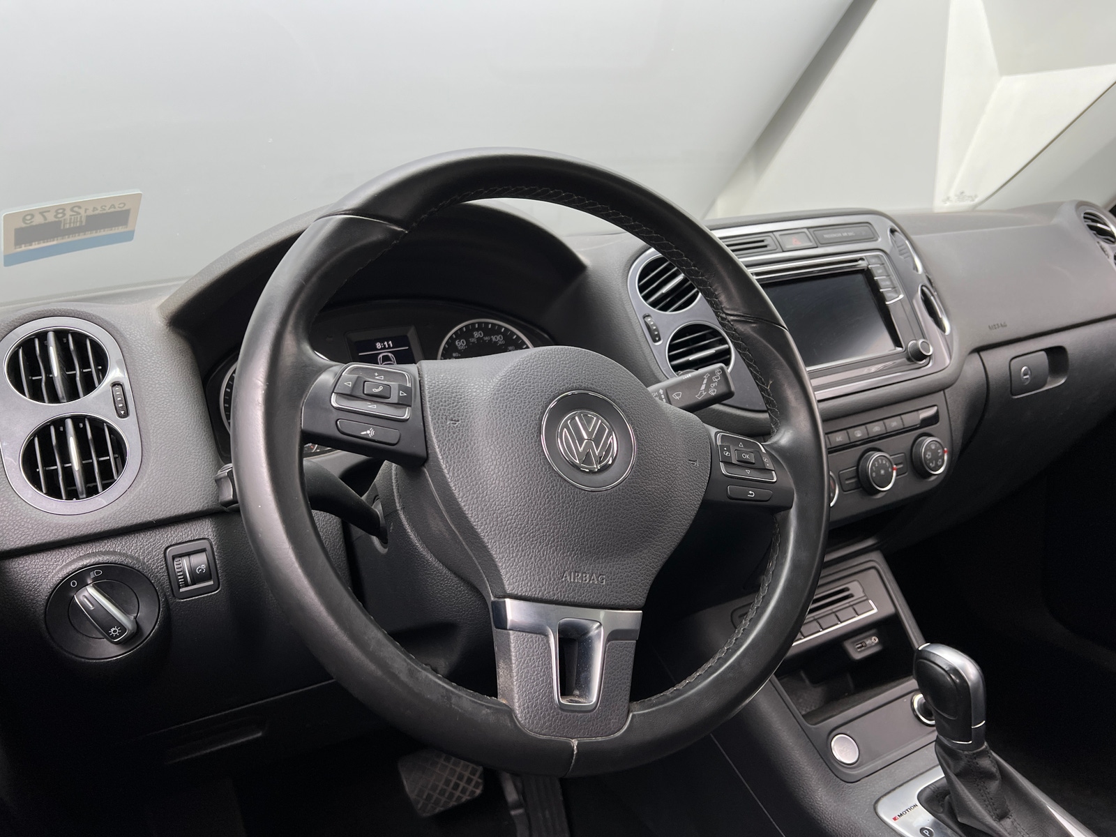 Thumbnail: 2018 Volkswagen Tiguan - 5