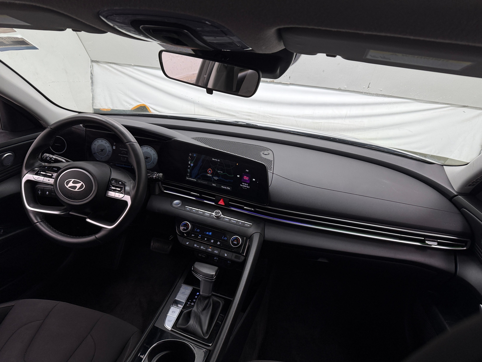 Thumbnail: 2024 Hyundai Elantra - 3
