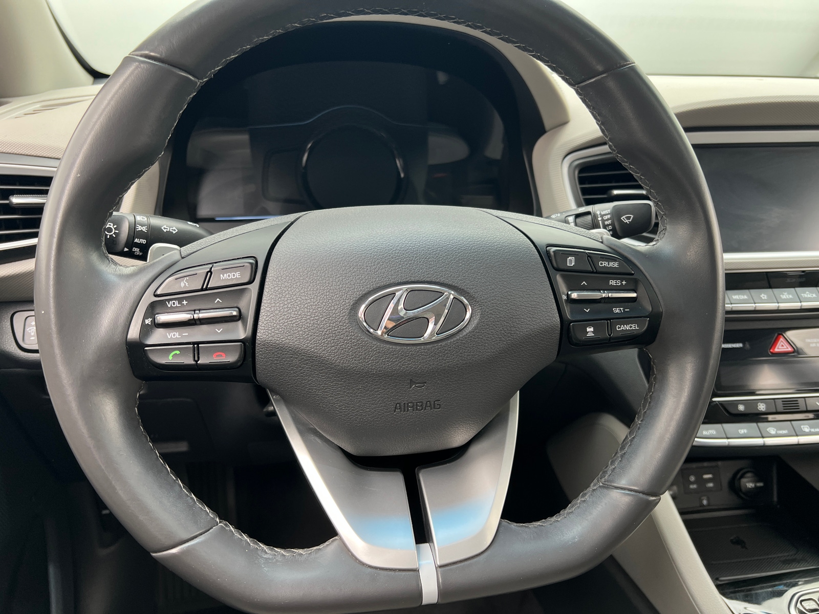 Thumbnail: 2019 Hyundai Ioniq - 4