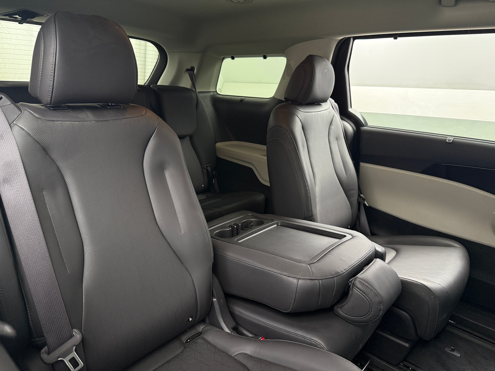 Thumbnail: 2024 Kia Carnival - 5