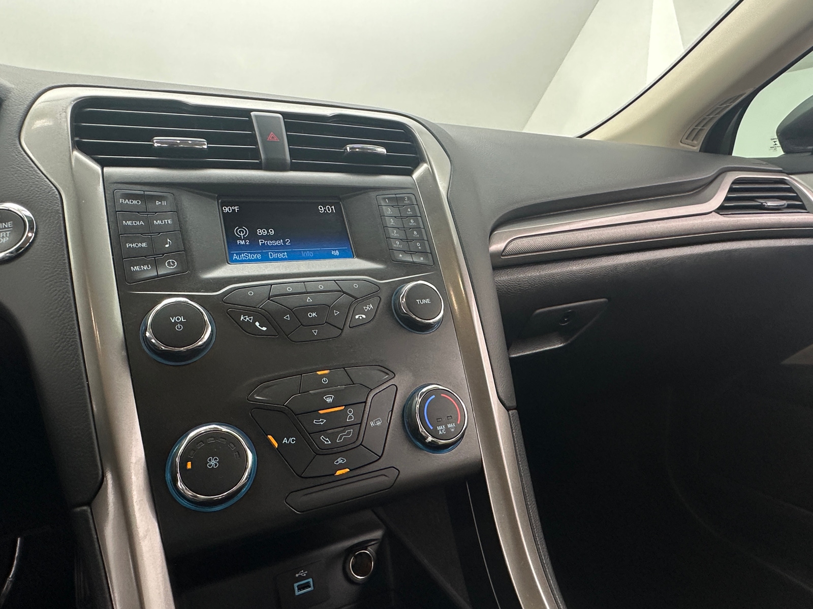 Thumbnail: 2019 Ford Fusion - 4
