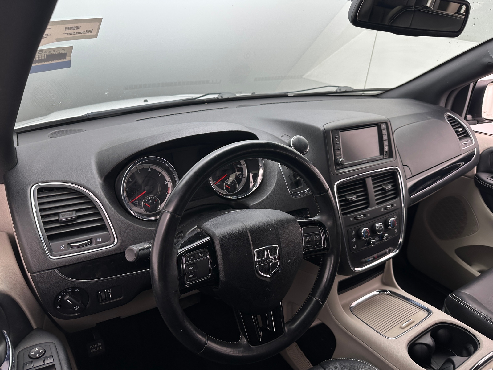 Thumbnail: 2019 Dodge Grand Caravan - 2