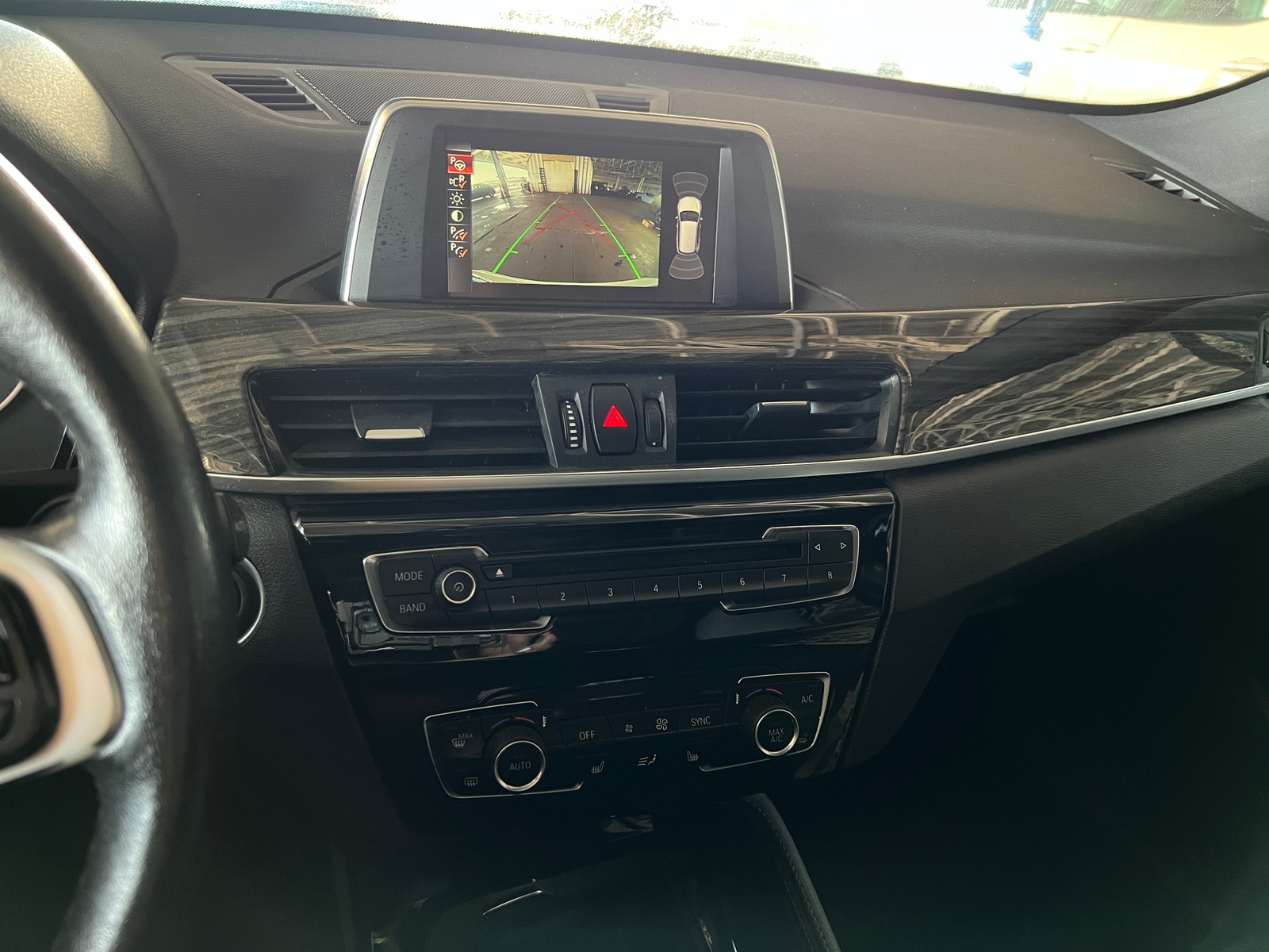 Thumbnail: 2016 BMW X1 - 3