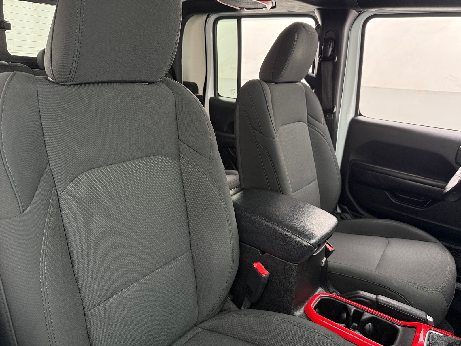 Thumbnail: 2020 Jeep Gladiator - 2