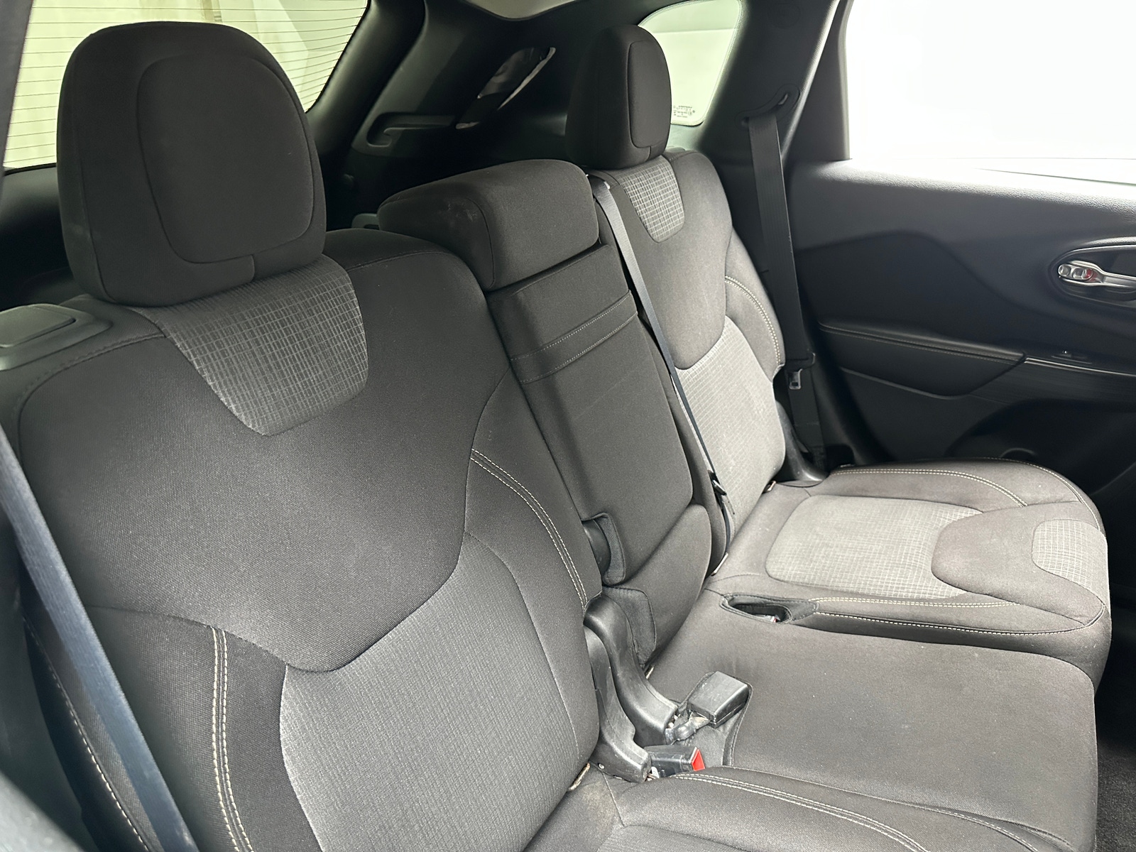 Thumbnail: 2016 Jeep Cherokee - 6