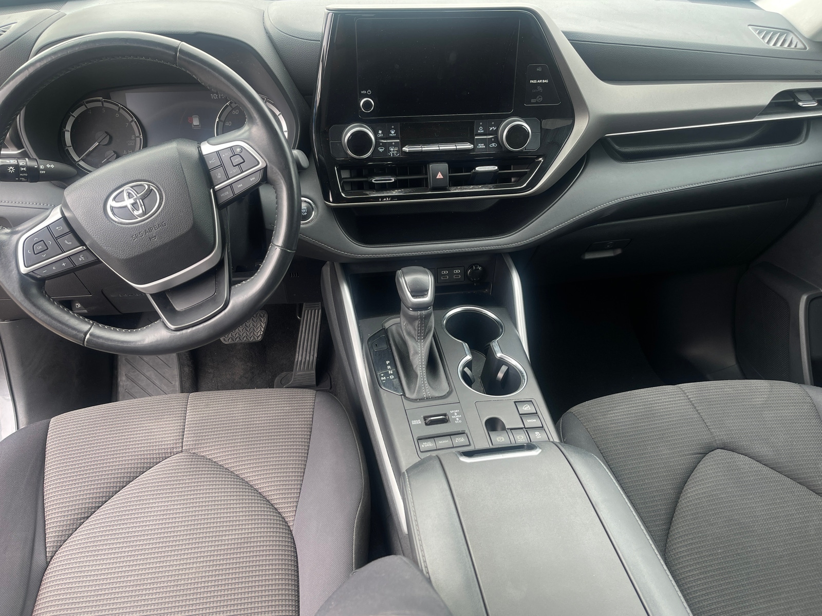 Thumbnail: 2023 Toyota Highlander - 3