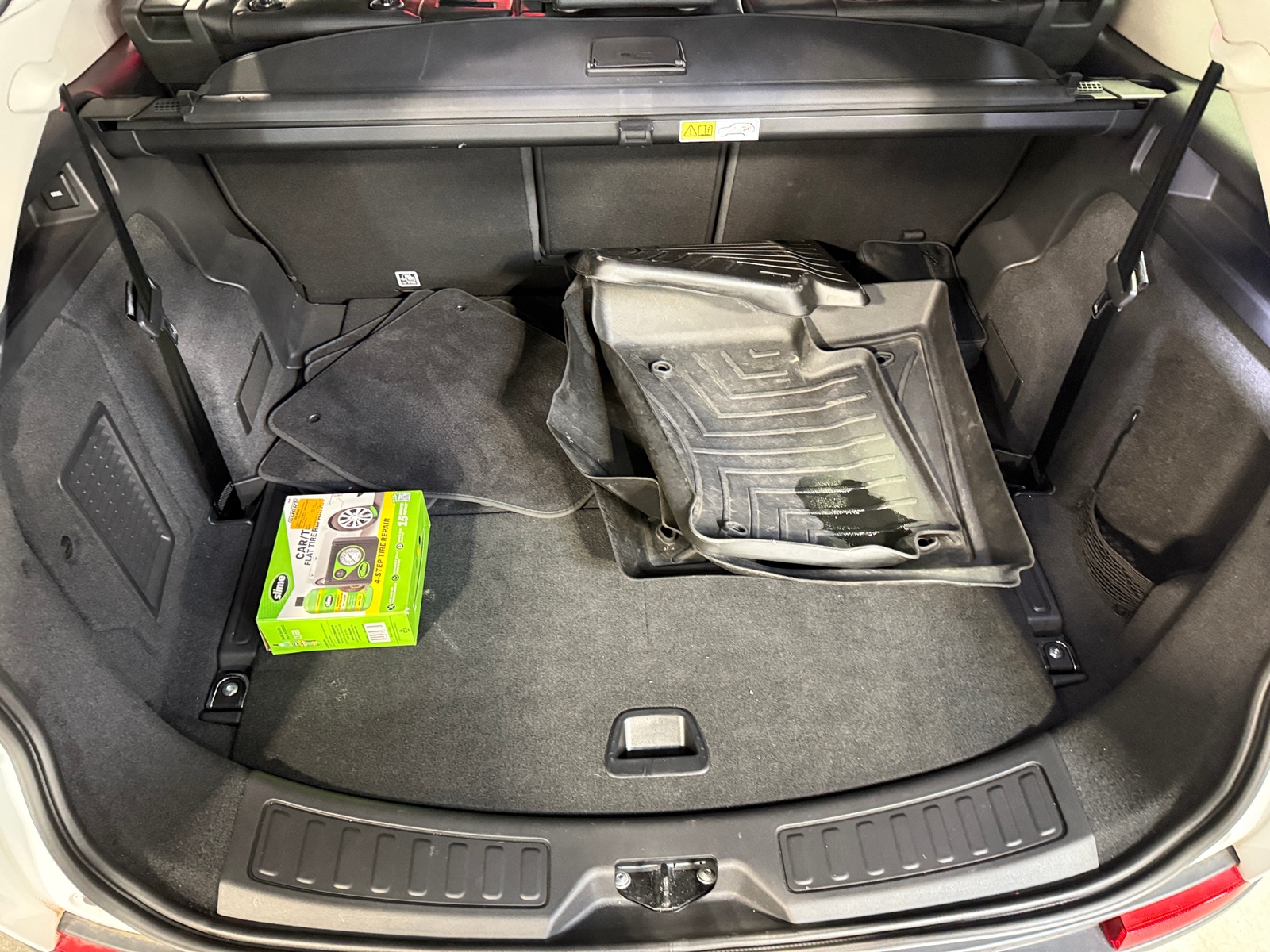 Thumbnail: 2020 Land Rover Discovery Sport - 6