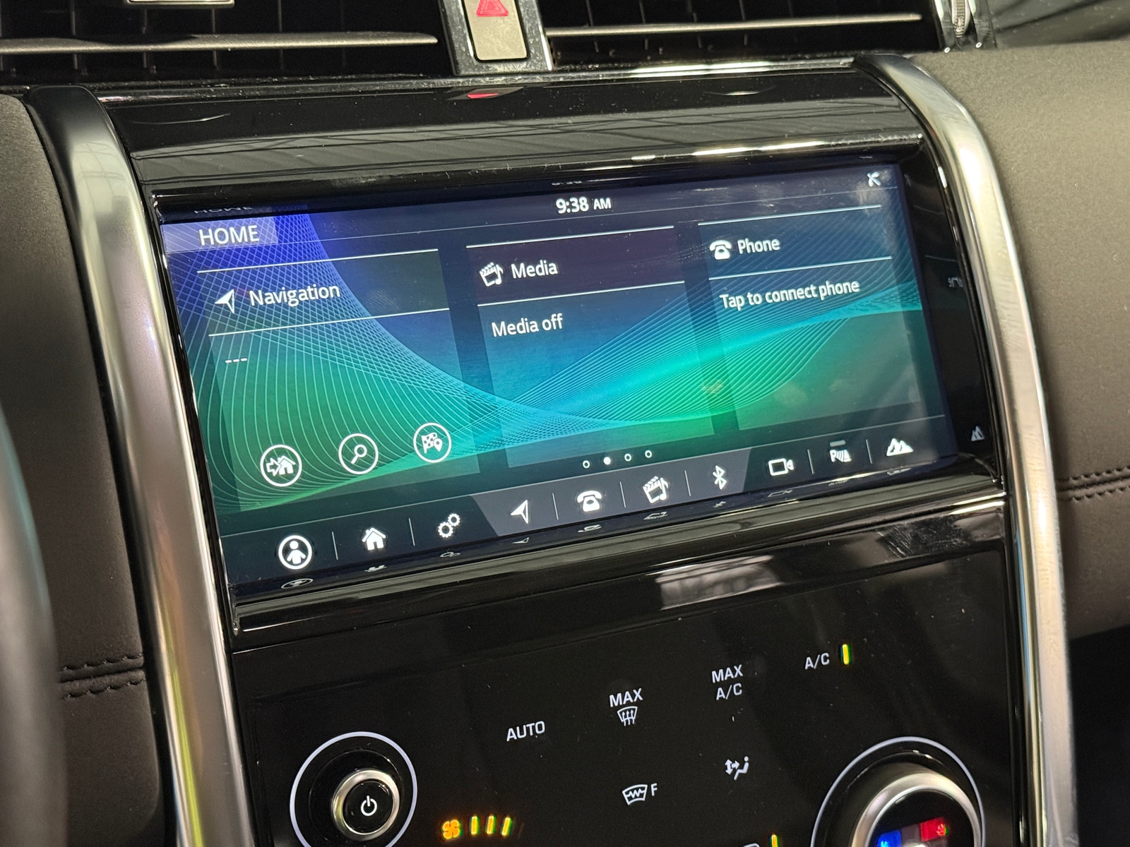 Thumbnail: 2020 Land Rover Discovery Sport - 3