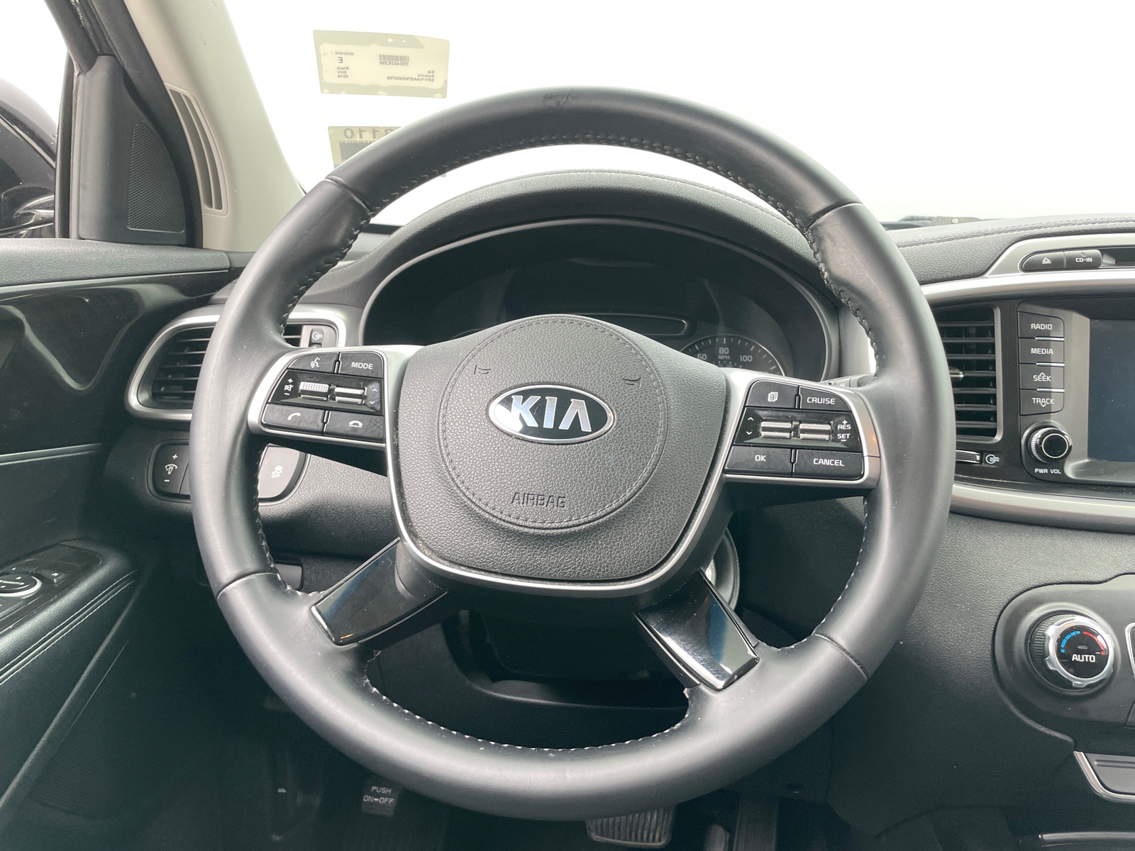 Thumbnail: 2019 Kia Sorento - 5