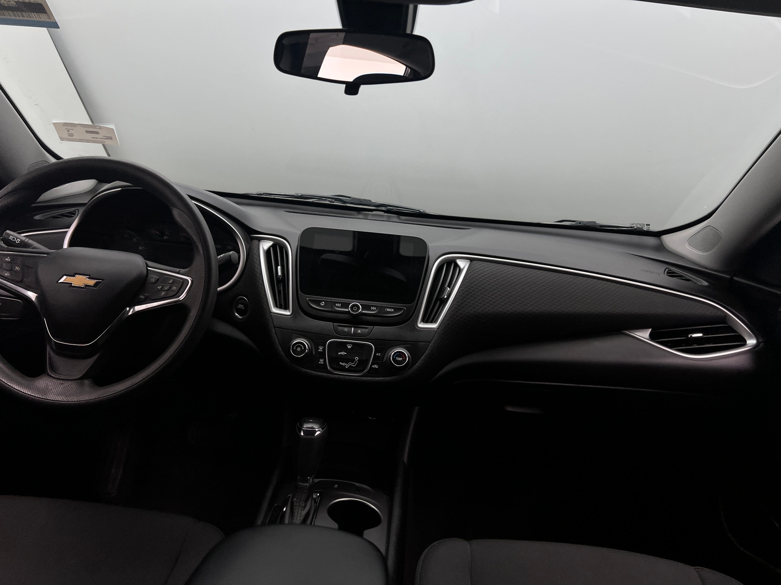 Thumbnail: 2020 Chevrolet Malibu - 3